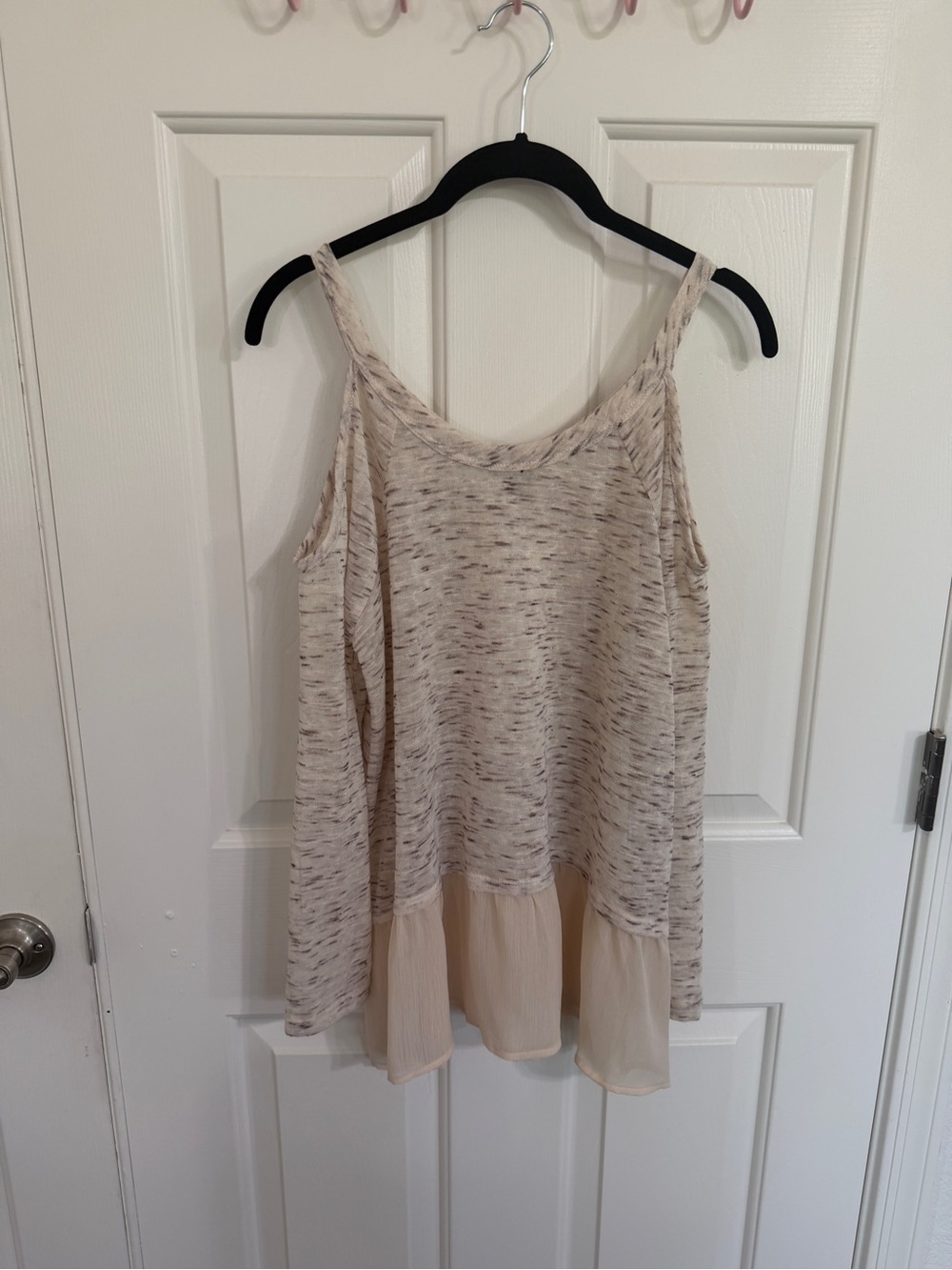 RAD Clothing M Cream Cold Shoulder Ruffle Hem Tunic Top Boho 2010s